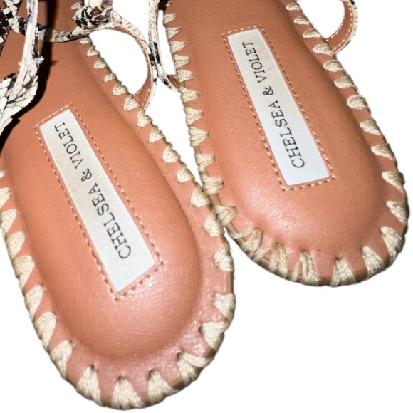 Chelsea & Violet Women’s Multi Snake Print Leather Thong Casual Sandals Sz-8.5M - Picture 5 of 6